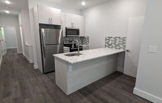 2252 N Delhi St (LO)