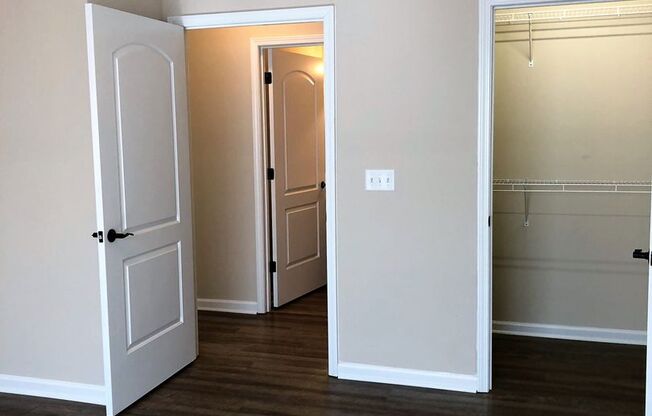 1 bed, 1 bath, 687 sqft, $775, Unit O08