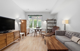 2 beds, 1 bath, 939 sqft, $3,475, Unit 106