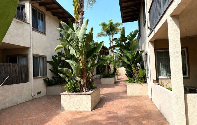 3608 Keystone Ave, #4