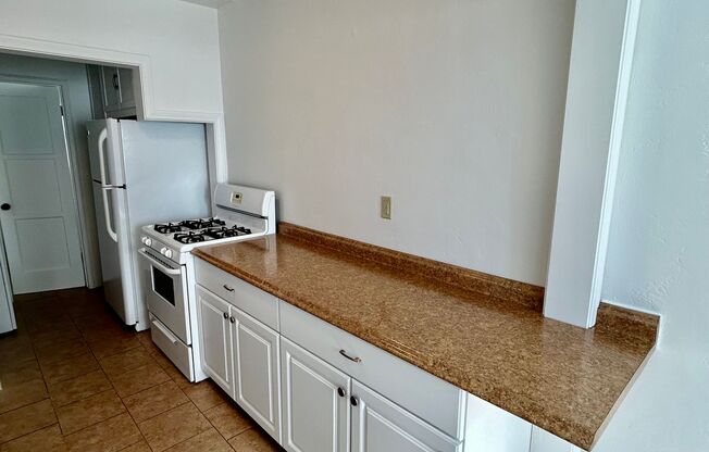 1 bed, 1 bath, 600 sqft, $2,100, Unit 4173