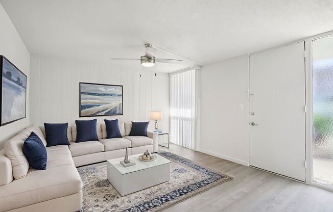 1 bed, 1 bath, 550 sqft, $1,637, Unit 39