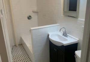 1 bed, 1 bath, 620 sqft, $1,700, Unit 1R