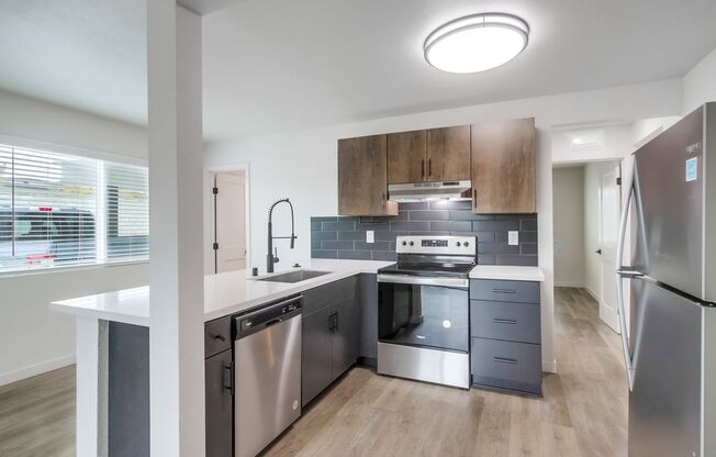 2 beds, 2 baths, 775 sqft, $2,995, Unit 4840-6