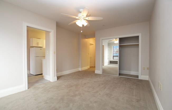 1 bed, 2 baths, 692 sqft, $2,150, Unit 1011