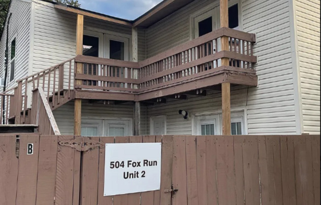 2 beds, 1.5 baths, 950 sqft, $950, Unit 504 Fox Run # 2