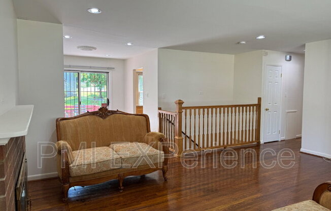 3203 AMADOR DR
