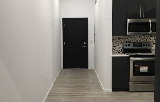 2 beds, 1.5 baths, 1,023 sqft, $2,900, Unit 104 Live Work