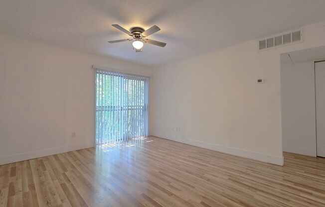 1 bed, 1 bath, 2nd floor, condominium