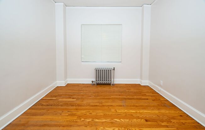 1 bed, 1 bath, 550 sqft, $1,300, Unit 405