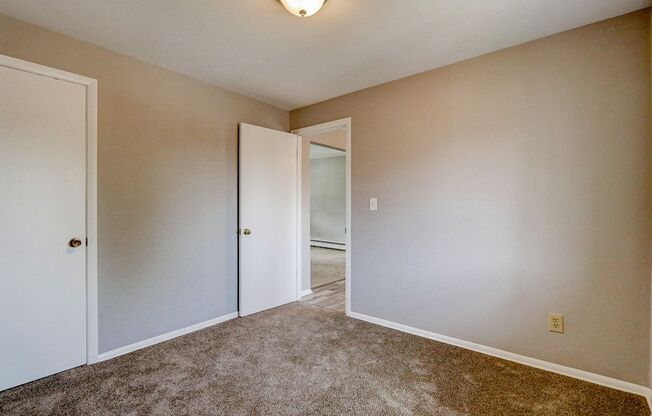 2 beds, 1 bath, $1,159