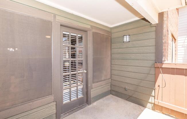 2 beds, 2 baths, 900 sqft, $919