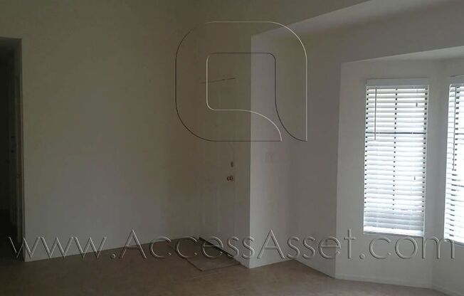 Charming 3 Bed/2 bath Home In Lovely Lake Elsinore!