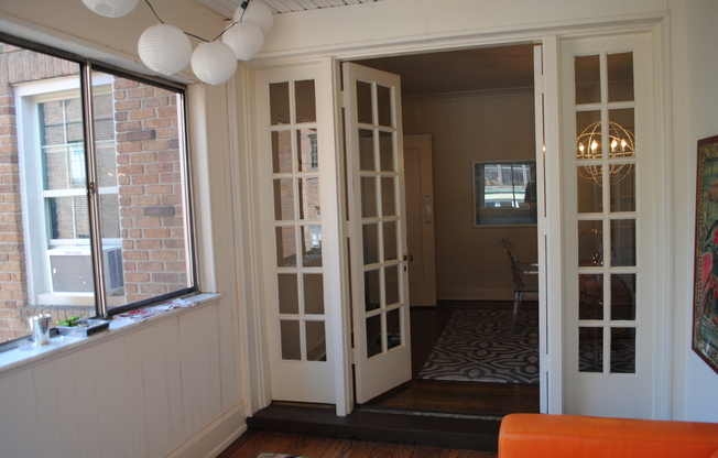 3 beds, 1 bath, 1,600 sqft, $1,995, Unit 19
