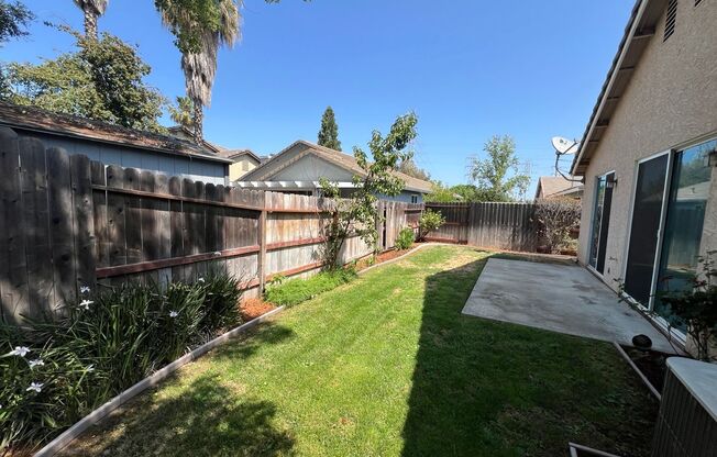 Gorgeous Broadstone home near Kemp Park.