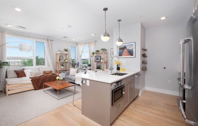 1 bed, 1 bath, 683 sqft, $2,900, Unit 402