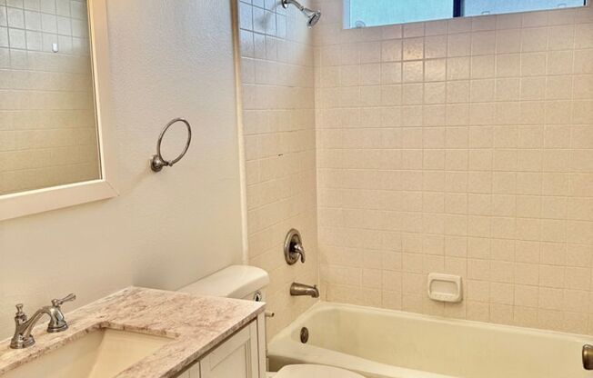 2 beds, 1 bath, $2,395, Unit 2