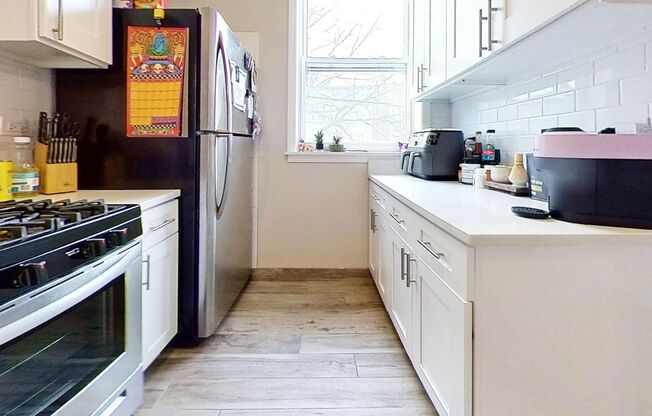 1 bed, 1 bath, 815 sqft, $2,600, Unit 1313 2A