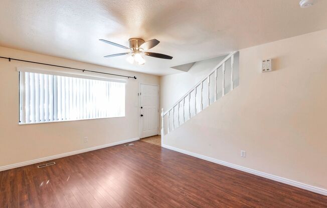 SPOTLESS 3 Bedroom Townhouse w assigned parking!