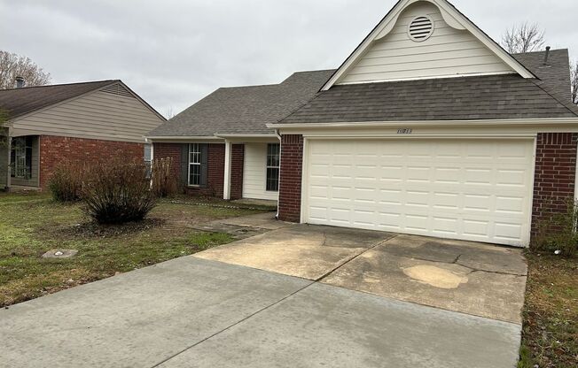 3 beds, 2 baths, $1,595