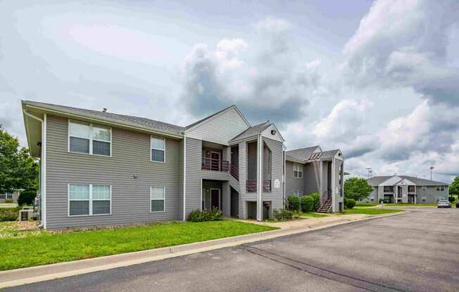 Welcome to Shawnee Lake Apartments