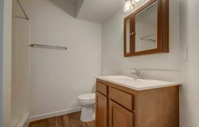 2 beds, 2 baths, 984 sqft, $1,700, Unit 113