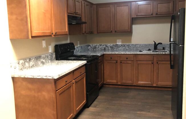 2 beds, 2 baths, 900 sqft, $2,800, Unit 416