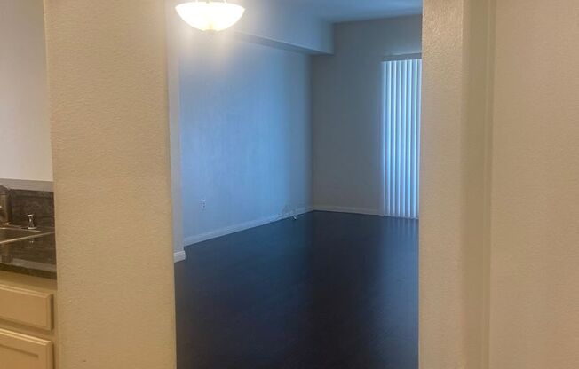 2 beds, 2 baths, $1,650, Unit 116