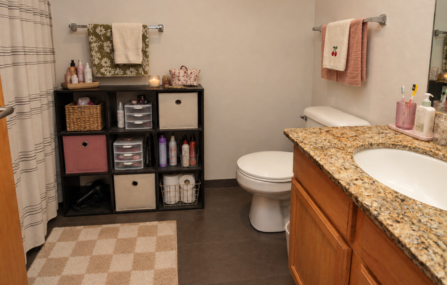3 beds, 2 baths, $3,375, Unit 211