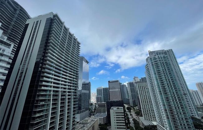 2 beds, 2 baths, 1,377 sqft, $4,800, Unit 1060 Brickell Ave # 25-01 (F10461036)