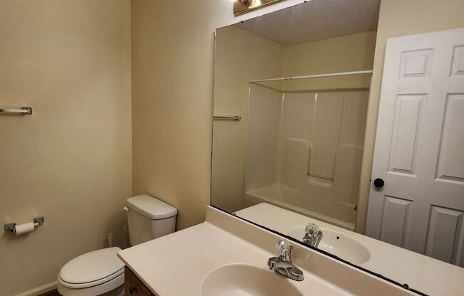 2 beds, 1 bath, $1,350