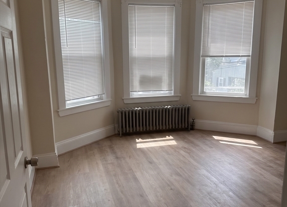 211 DELHI ST