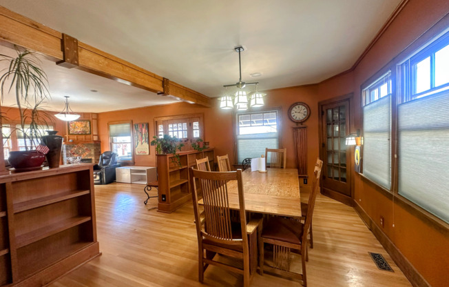 FURNISHED Short Term approved-Gorgeous 4 bed historic home in downtown GJ