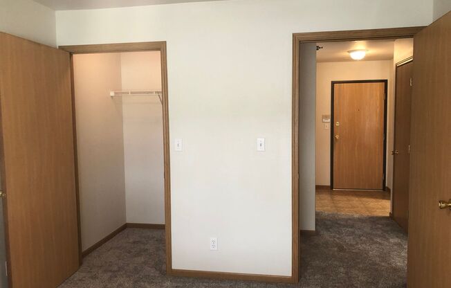 1 bed, 1 bath, 700 sqft, $750