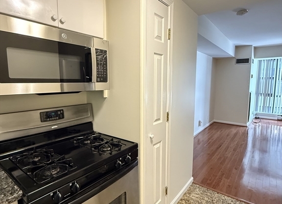 Studio, 1 bath, 507 sqft, $2,750, Unit 307