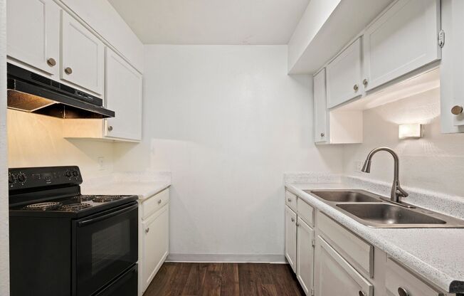 1 bed, 1 bath, 590 sqft, $1,195, Unit 317