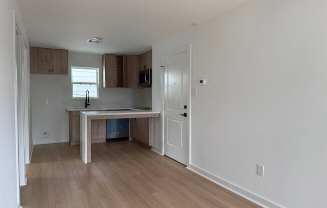 2 beds, 1 bath, 500 sqft, $1,245, Unit 1