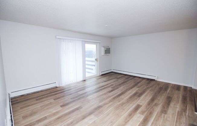 2 beds, 1 bath, 832 sqft, $875, Unit 2009 E Nye St - Unit 10