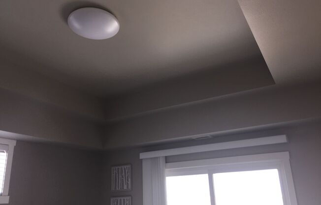 3 beds, 2.5 baths, $2,395, Unit 343