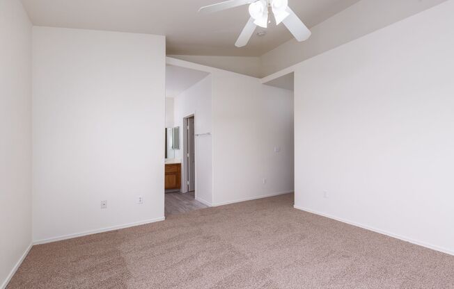 Single story, 4br with no HOA