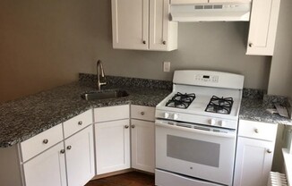 1 bed, 1 bath, 700 sqft, $2,275, Unit B