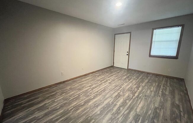 2 beds, 1 bath, $795, Unit 720 S Kimbrough Ave  #5