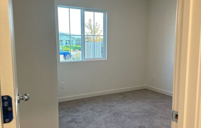 Beautiful newly constructed home, 3 bedrooms, 2 baths located in Fernley