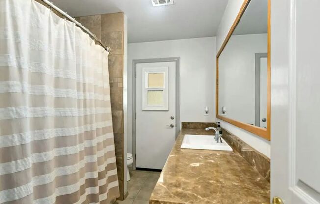 3 Bedroom 2 Bathroom Home in Wine Country!