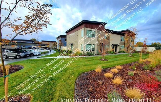 8755 W POCONO ST