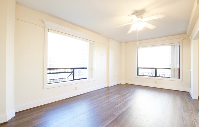 Studio, 1 bath, 565 sqft, $1,750, Unit 0703