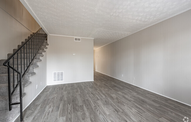 4690 LOG CABIN DR
