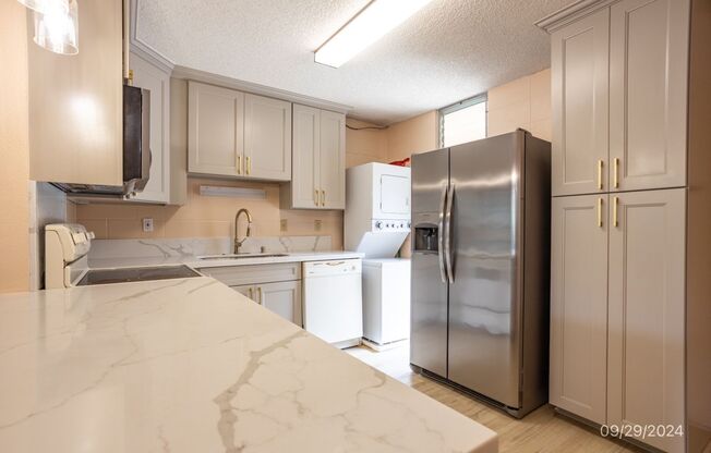 3 beds, 2 baths, $2,650, Unit Unit A405