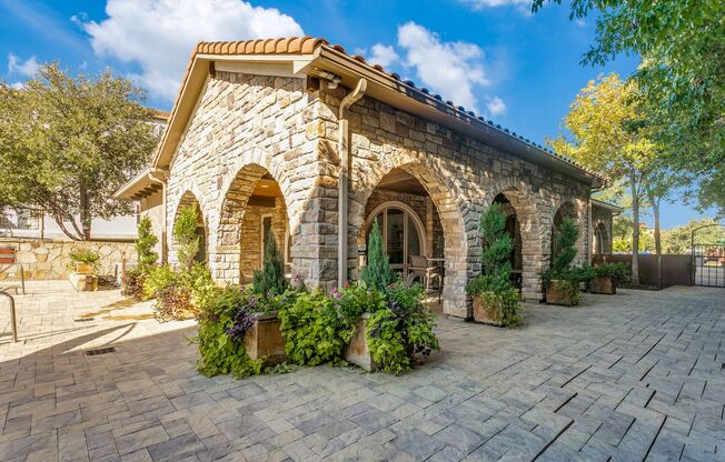 2 beds, 2.5 baths, $2,899, Unit #402