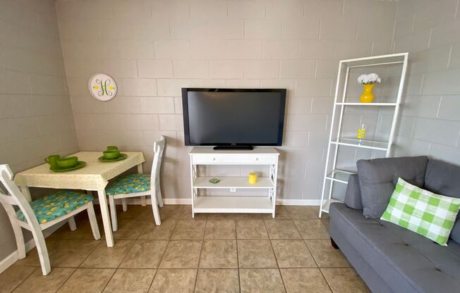 1 bed, 1 bath, $900